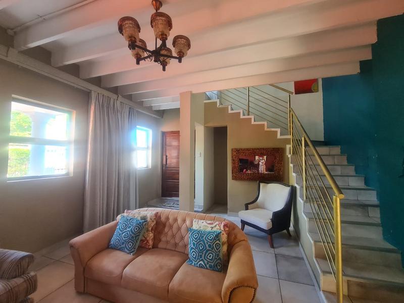 5 Bedroom Property for Sale in Uitsig Free State